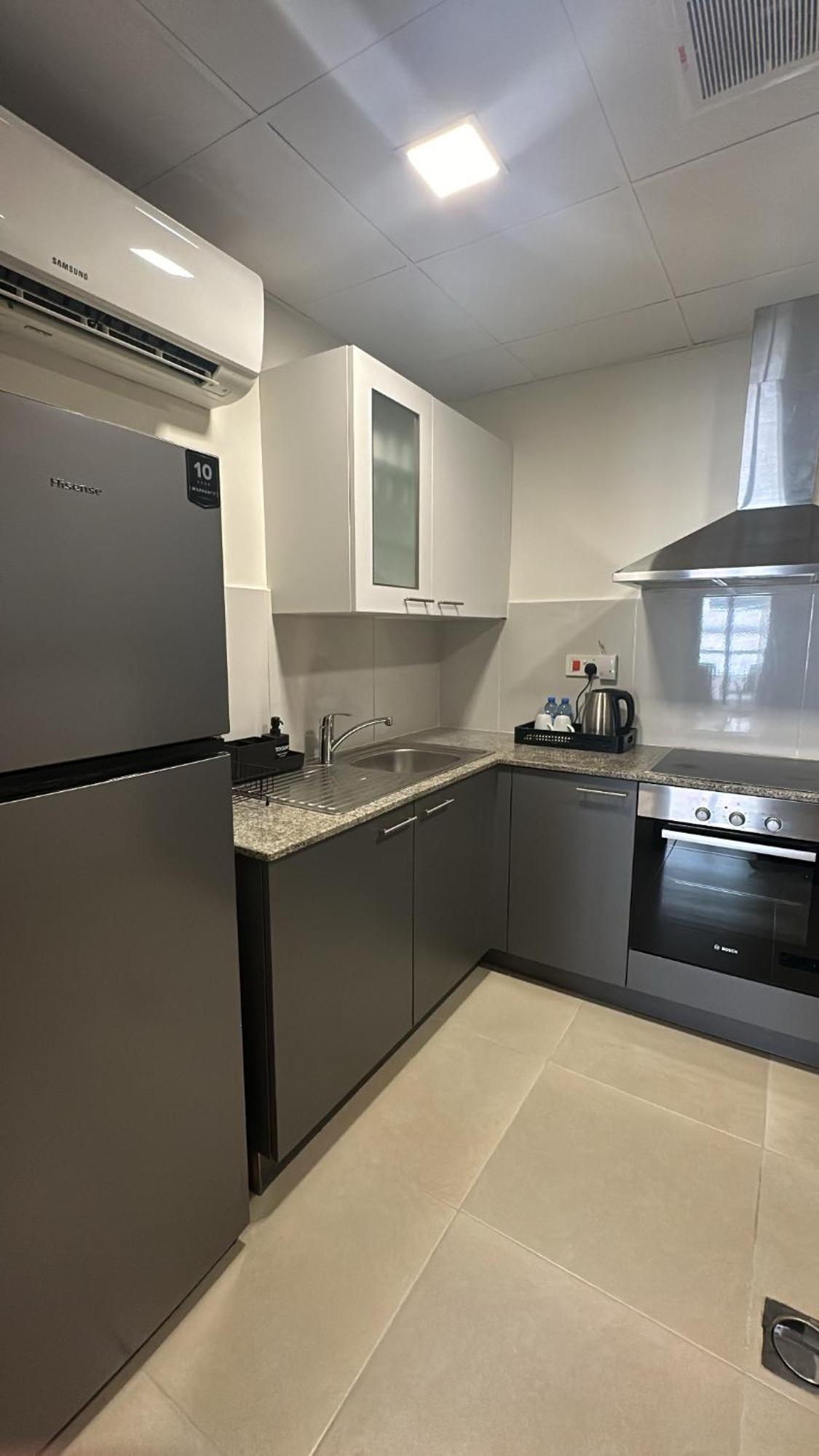 Apartment Gem - 1 Bedroom, 3 Beds Muscat
