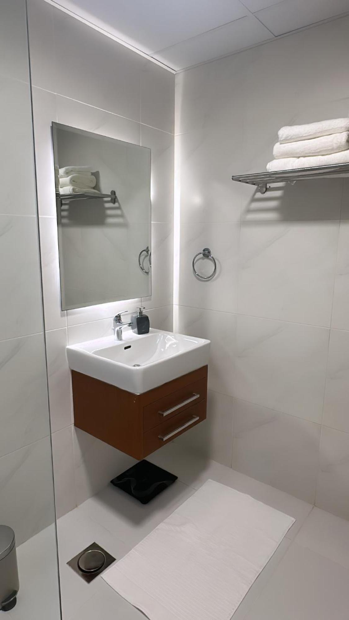 Gem - 1 Bedroom, 3 Beds Apartment Muscat