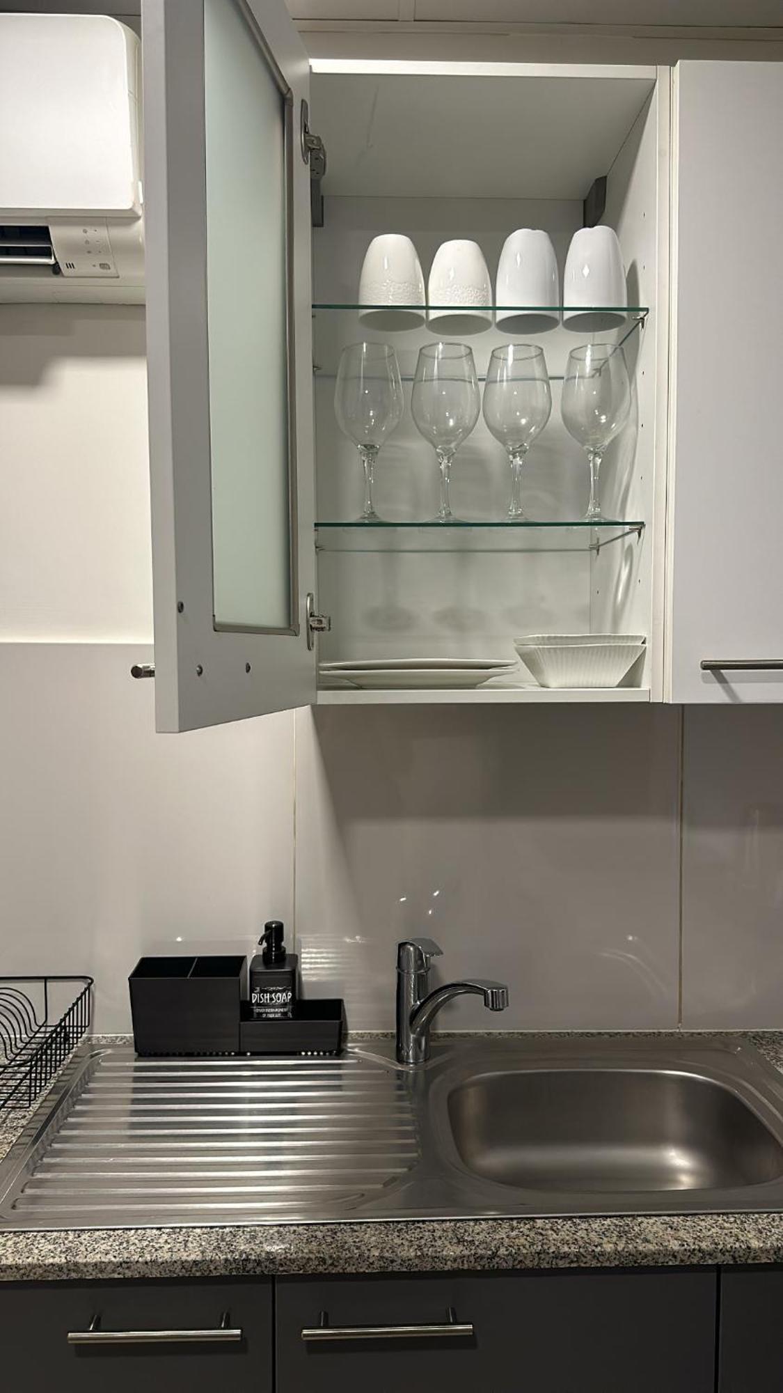 Gem - 1 Bedroom, 3 Beds Apartment *